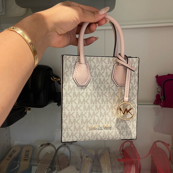MK Michael Kors Hand Bag - Picture 1 of 1